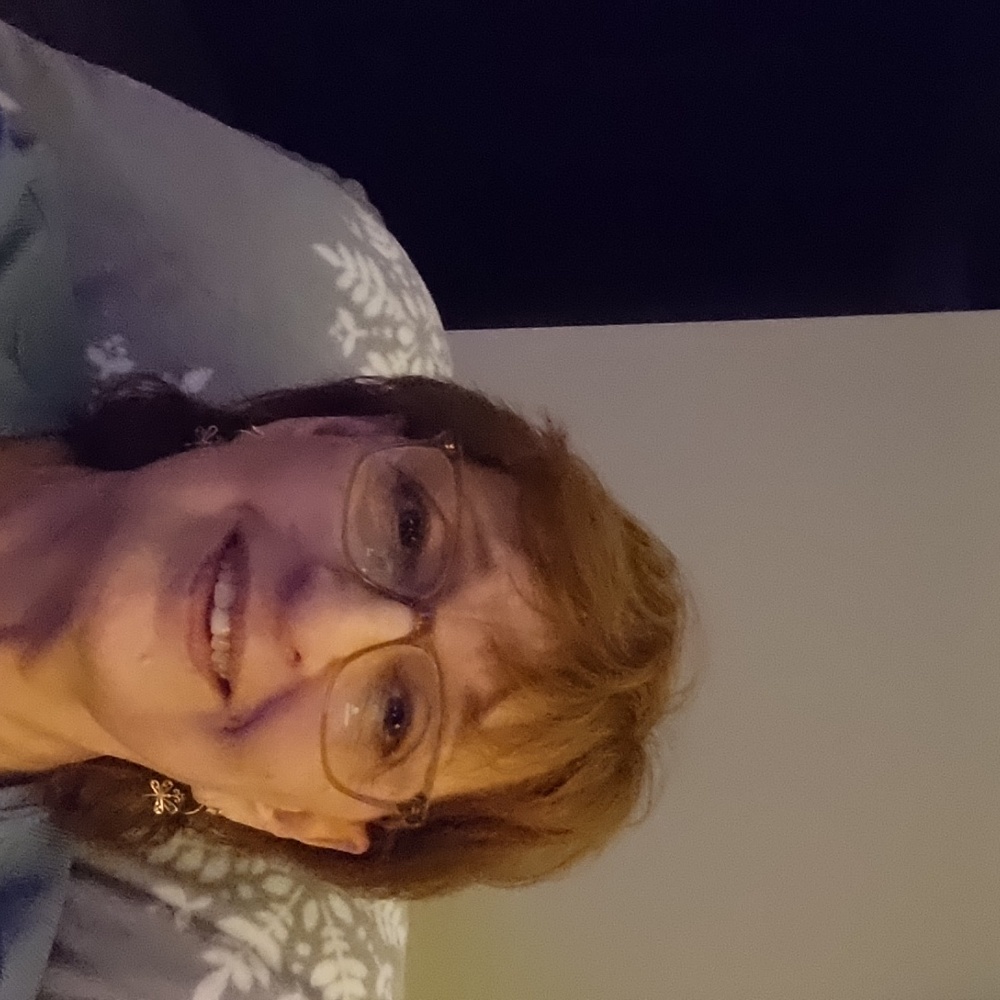 Meet your Posher, Claudia